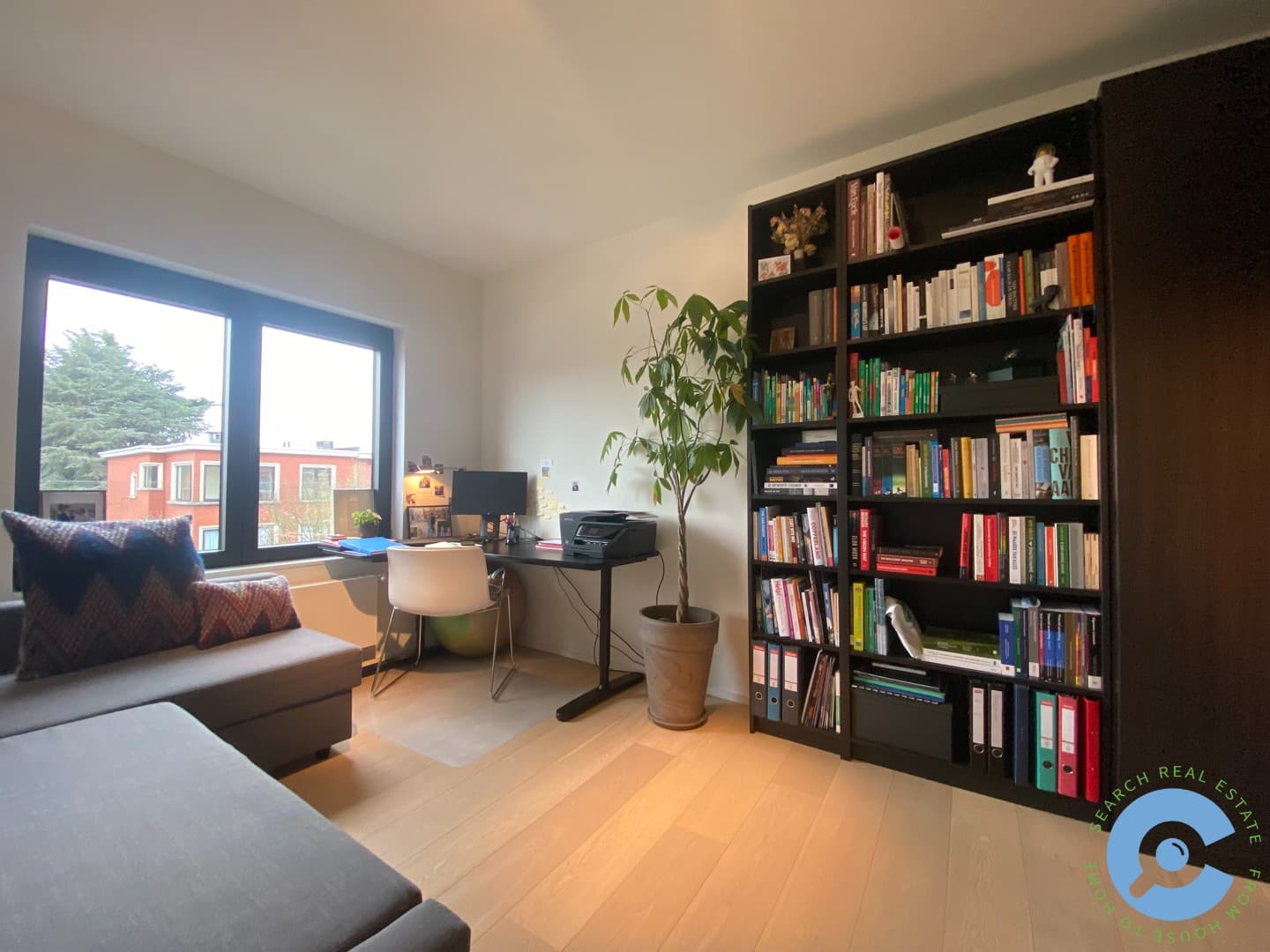 Lichtrijk gerenoveerd twee slaapkamerappartement! 12