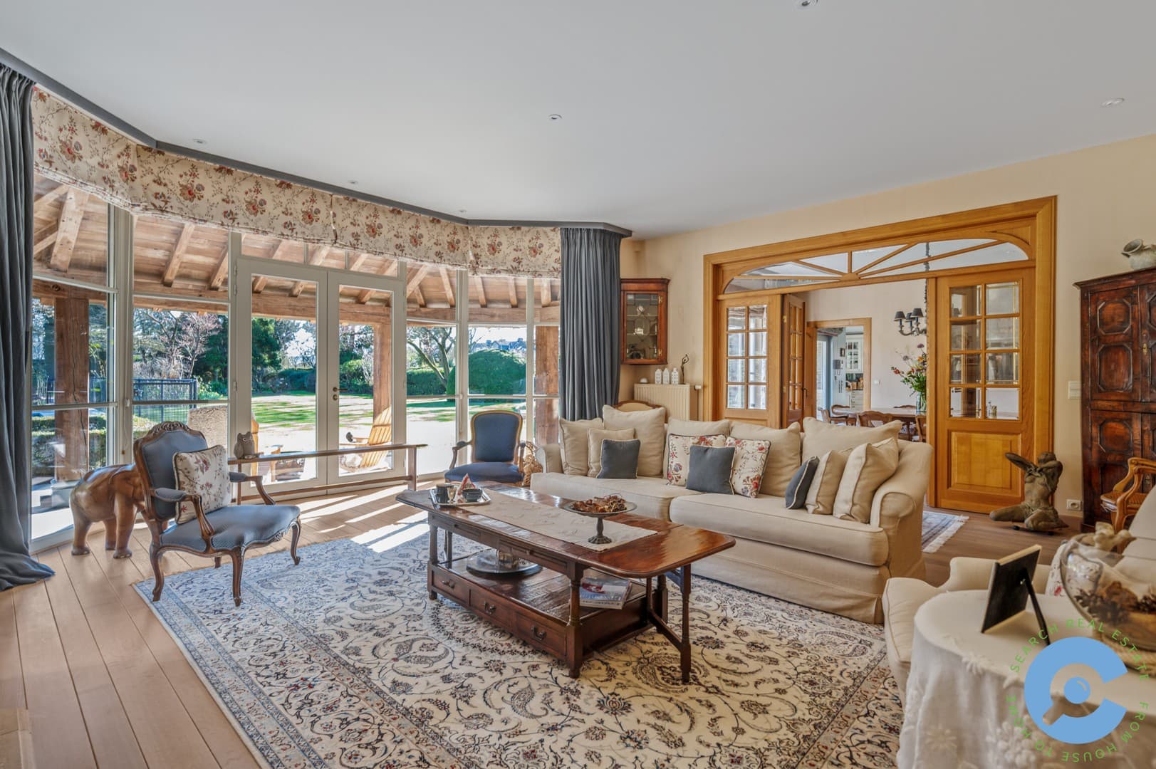 Exclusieve villa met parktuin en zwembad 10