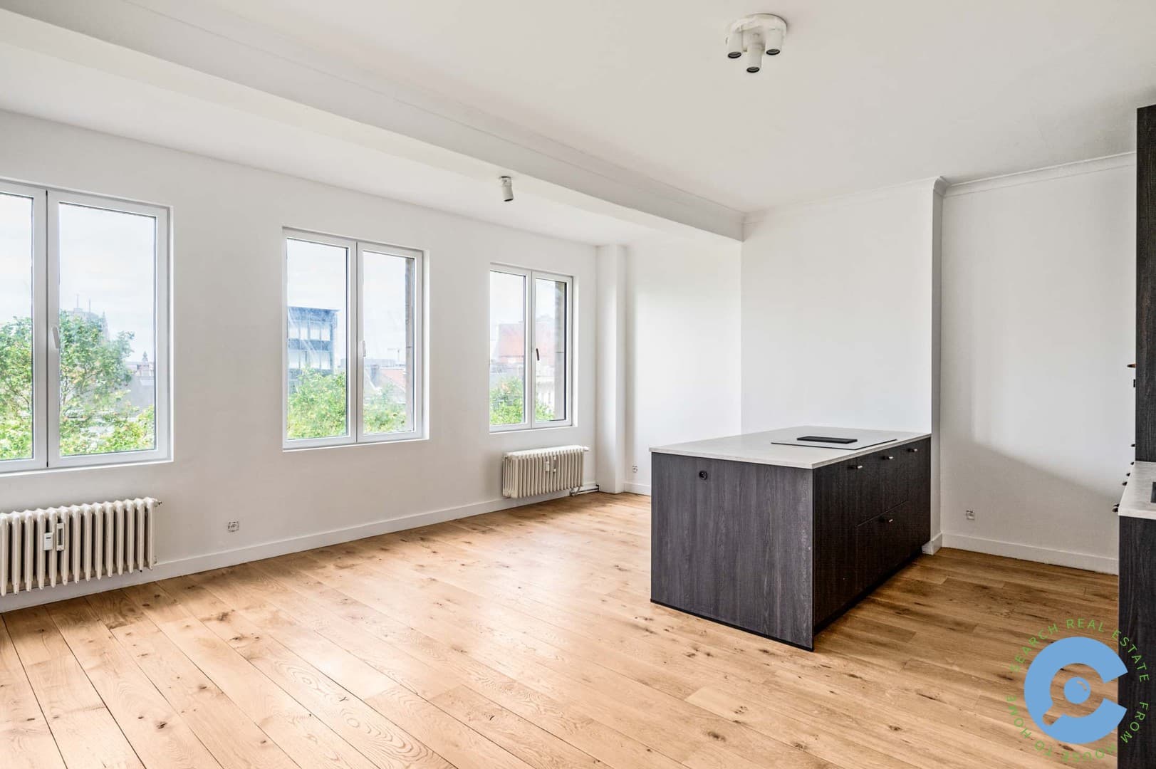Gerenoveerd appartement met 2 slpk en terras! 4