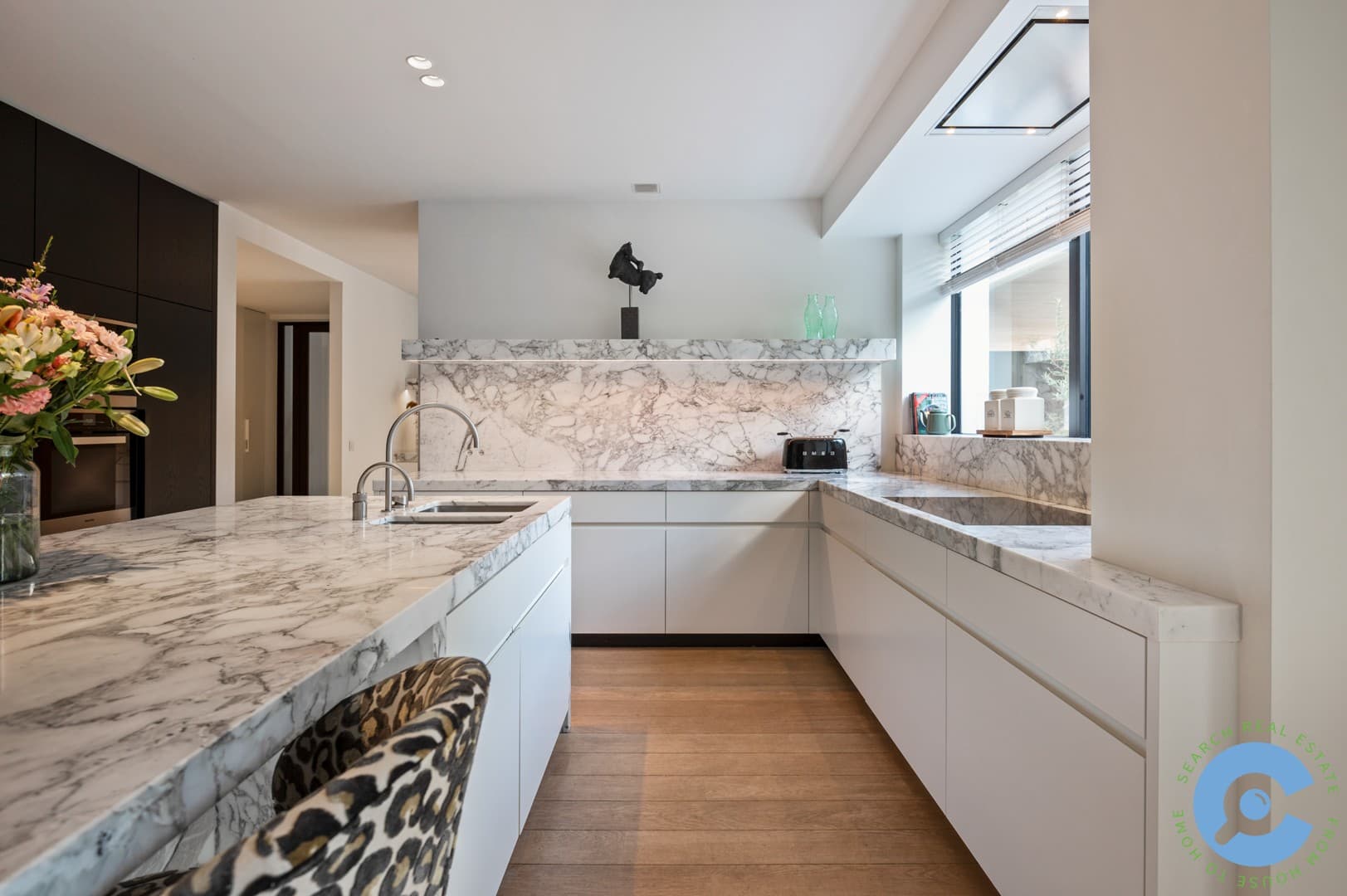 Prestigieuze villa met zwembad op toplocatie! 11
